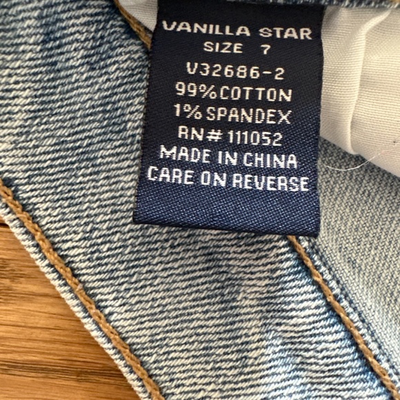 Vanilla Star jean shorts - Picture 4 of 4
